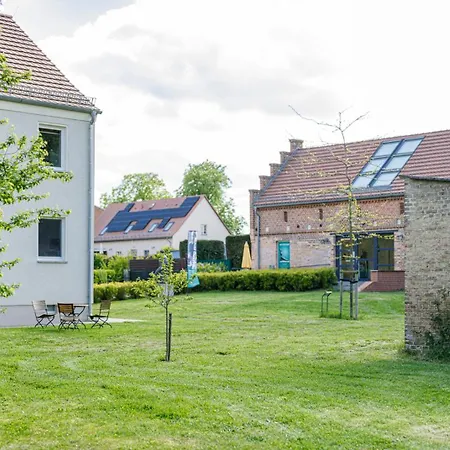 Апартаменты On Im Gaestehaus Trebnitz