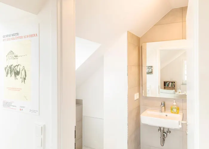 On Im Gustav Seitz Apartment *