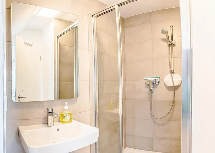 Apartment On Im Gustav Seitz *